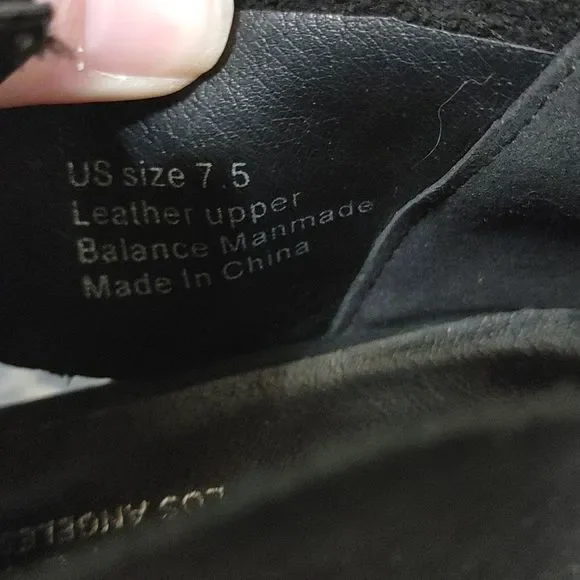 Very Volatile Black Booties - Picture 5 of 6